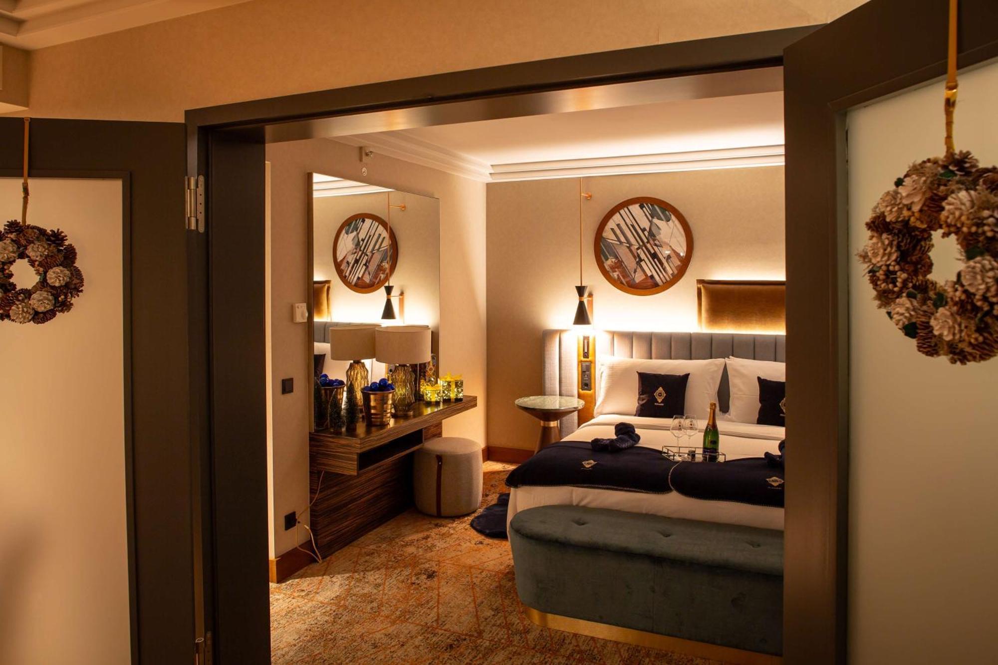 Hilton Frankfurt City Centre Frankfurt nad Mohanem Exteriér fotografie A bedroom at the hotel